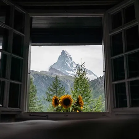 Alpine Chalet Turquino