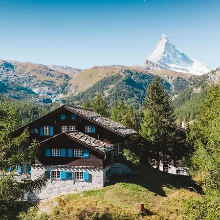 Alpine Chalet Turquino