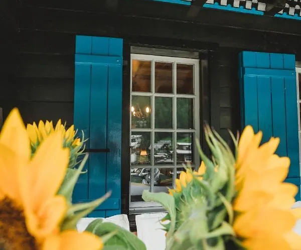 Alpine Chalet Turquino アパート