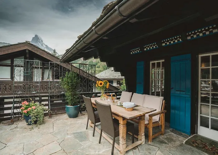 Alpine Chalet Turquino アパート